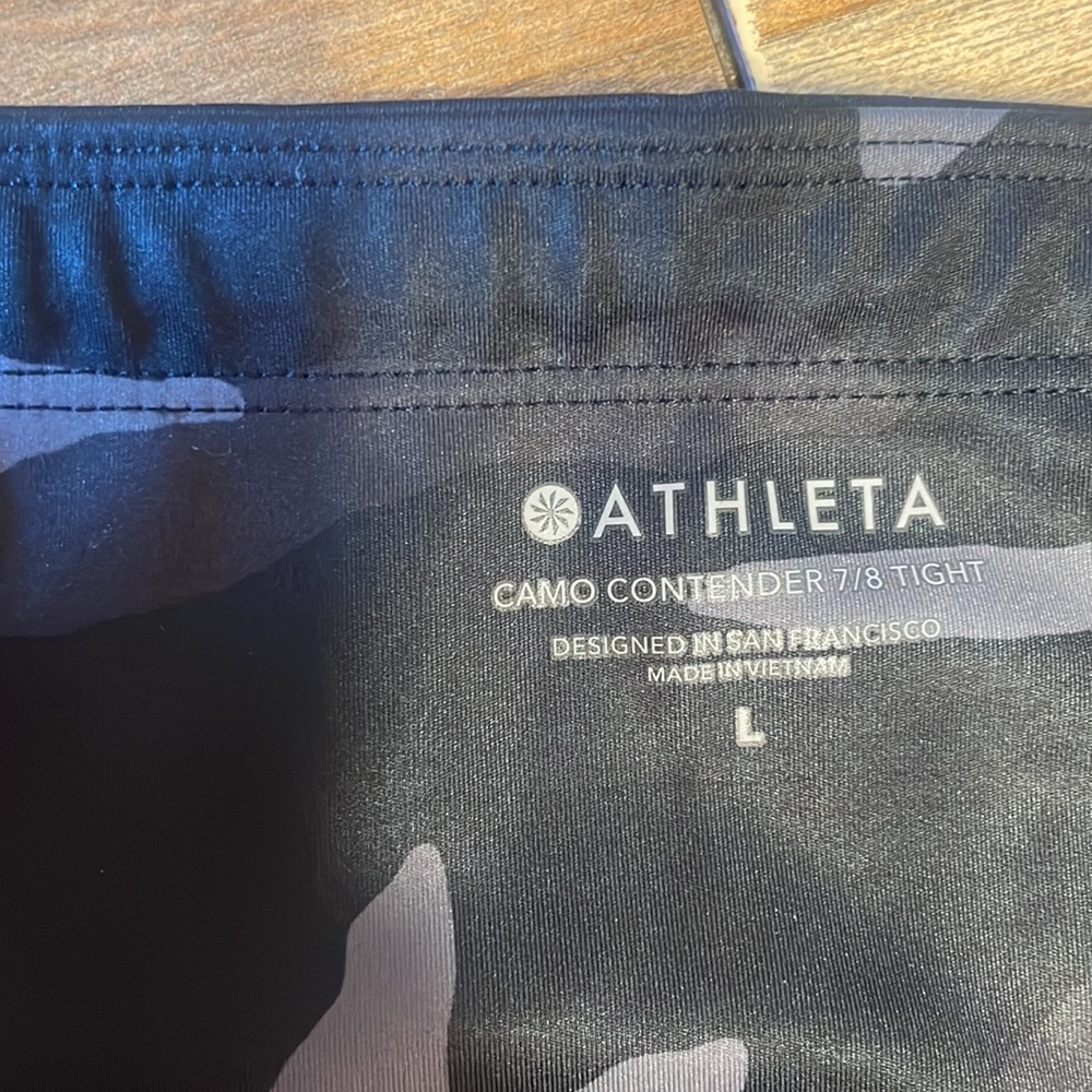 Athleta 7/8 length camo contender size L  pants. Hardly worn. - Picture 2 of 2